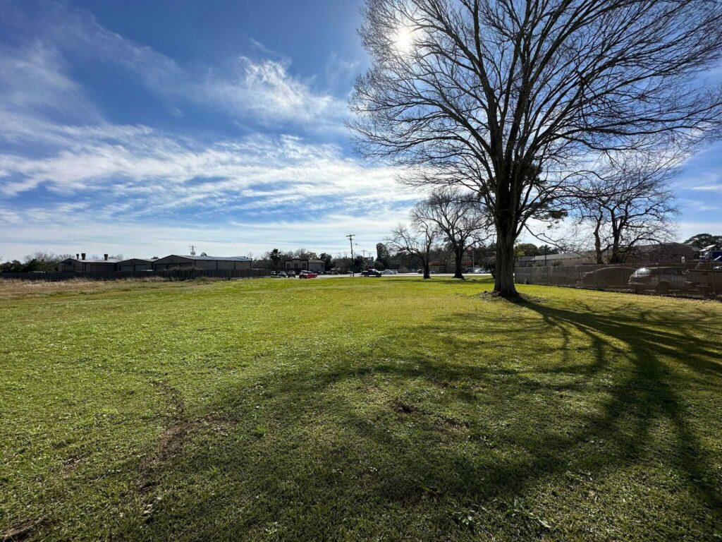 680299-E-Highway-6-Alvin-TX-View-from-rear-2-5-LargeHighDefinition