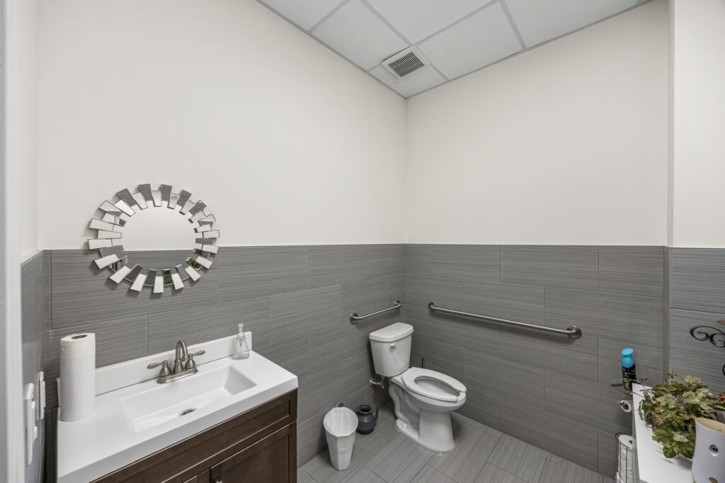 203-Brand-Ln-Stafford-TX-Interior-Photo-6-LargeHighDefinition